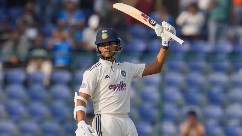 Gavaskar’s ‘Granddaddy Hundreds’ Praise for Jaiswal After Stunning 175 in Delhi Test
