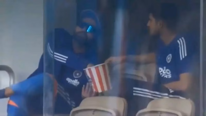 Rohit & Gill’s Popcorn Moment Steals Show in Perth Rain Delay