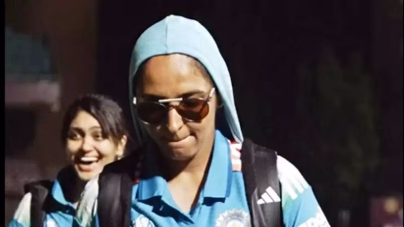 Punjabi songs, dark glasses and a hoodie: Harmanpreet was a vibe after WC win - video
