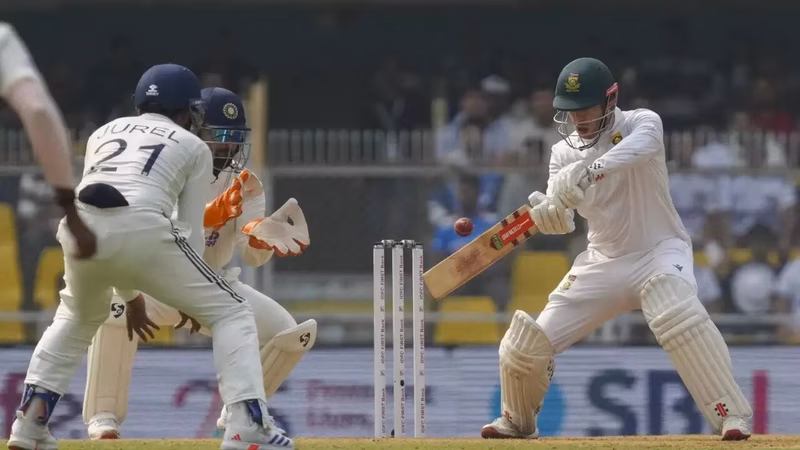 South Africa’s 489 puts India under pump after long day in Guwahati
