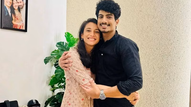 Has Smriti Mandhana unfollowed Palash Muchhal on social media?