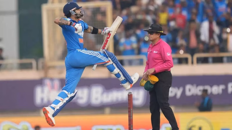 'As easy as making tea': Sehwag hails Virat Kohli after Ranchi hundred