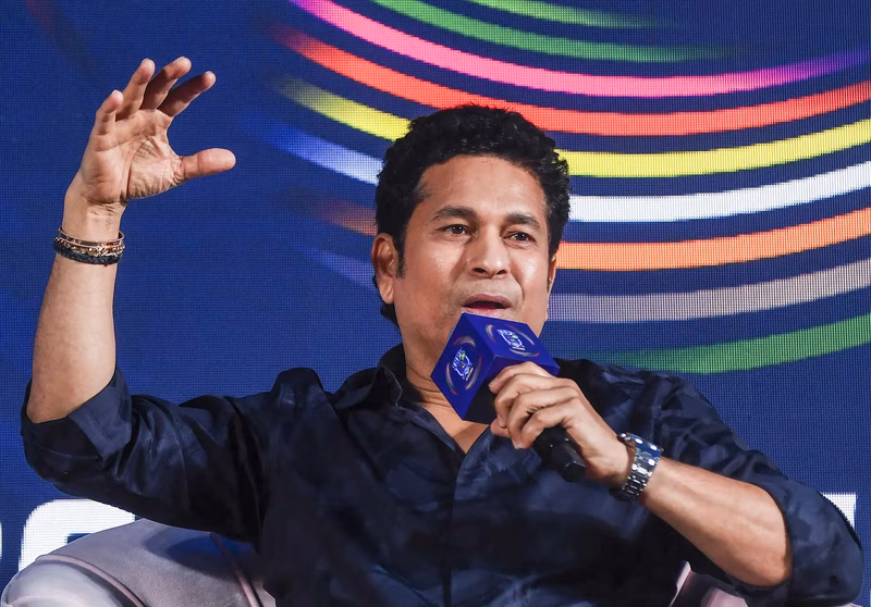 'Another day where I miss your presence': Tendulkar remembers late coach