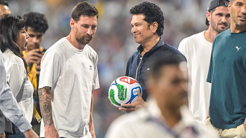 Sachin calls Messi’s Mumbai visit a 'golden moment' for India