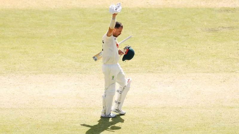 Head's century puts Australia on brink of retaining Ashes